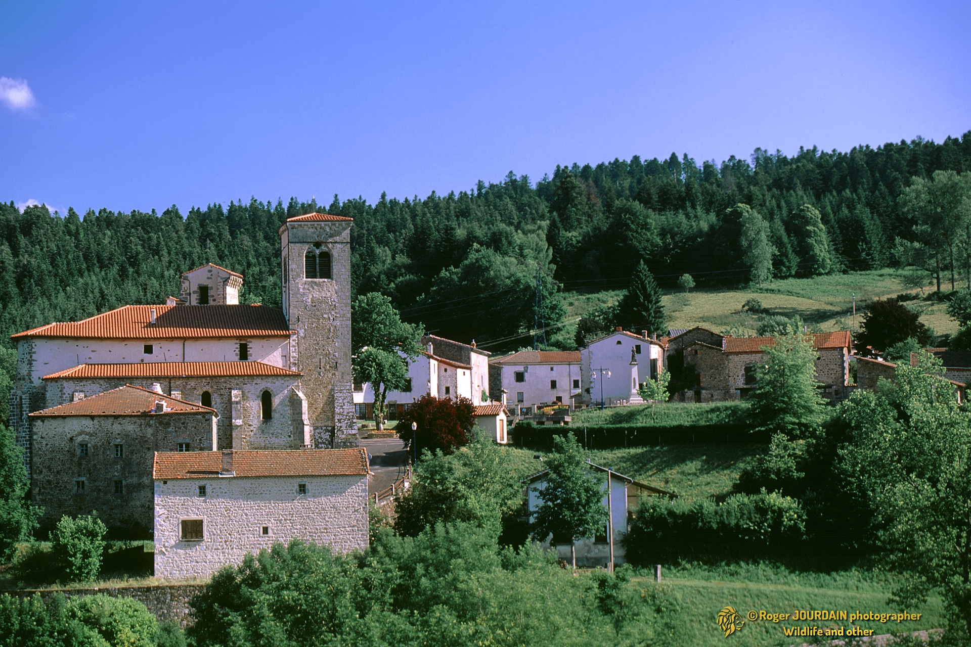 Toscane d'Auvergne ©Roger JOURDAIN - Auzelles